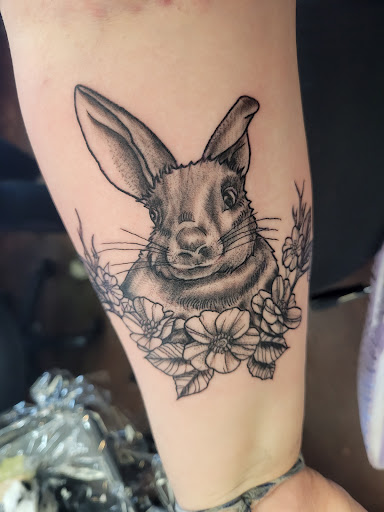 Tattoo Shop «Sellwood Tattoo Parlor», reviews and photos, 8213 SE 17th Ave, Portland, OR 97202, USA