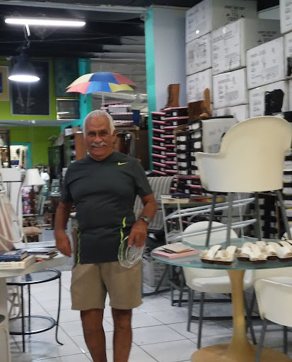 Thrift Store «Chabad Thrift Store», reviews and photos, 4201 N Dixie Hwy, Oakland Park, FL 33334, USA