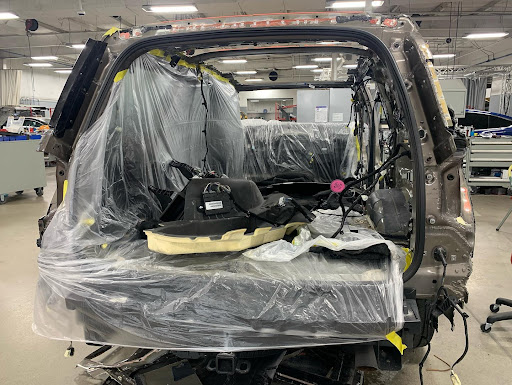 Auto Repair Shop «Oxmoor Collision Repair Center», reviews and photos, 11505 Electron Dr, Louisville, KY 40299, USA