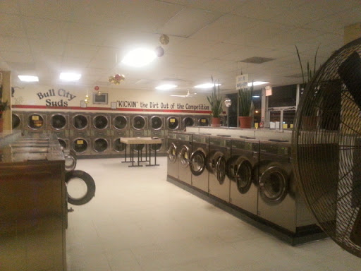 Laundromat «Bull City Suds Laundromat», reviews and photos, 1203 University Dr, Durham, NC 27707, USA