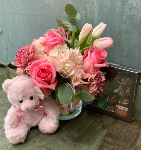 Florist «Petals & Vines», reviews and photos, 410 Main St E, Monmouth, OR 97361, USA