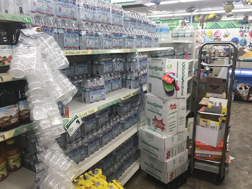 Dollar Store «Dollar Tree», reviews and photos, 847 Queen St, Southington, CT 06489, USA