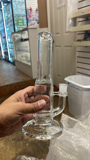 Vaporizer Store «Cigar n Vape Fairfax», reviews and photos, 11106 Lee Hwy, Fairfax, VA 22030, USA