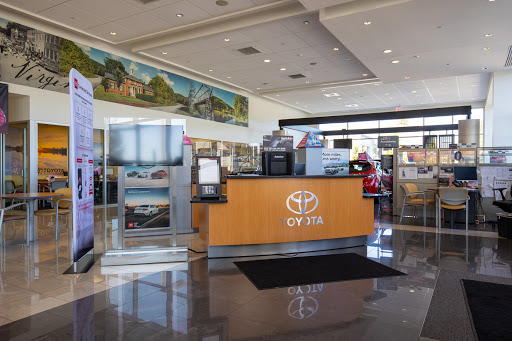 Toyota Dealer «AutoNation Toyota Leesburg», reviews and photos, 1 Cardinal Park Dr SE, Leesburg, VA 20175, USA