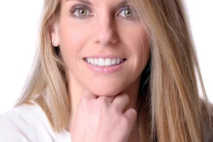 Clínica Dental Pilar Fenoy image