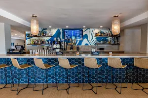 Azul Café & Bar image