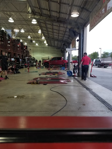 Tire Shop «Discount Tire Store - Grapevine, TX», reviews and photos, 2055 W State Hwy 114, Grapevine, TX 76051, USA
