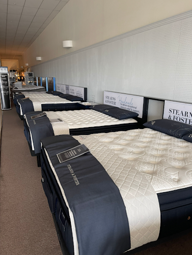 Furniture Store «Value City Furniture», reviews and photos, 4380 E New York St, Aurora, IL 60504, USA