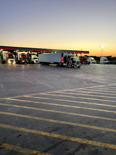 Gas Station «QuikTrip», reviews and photos, 401 E Wintergreen Rd, Hutchins, TX 75141, USA