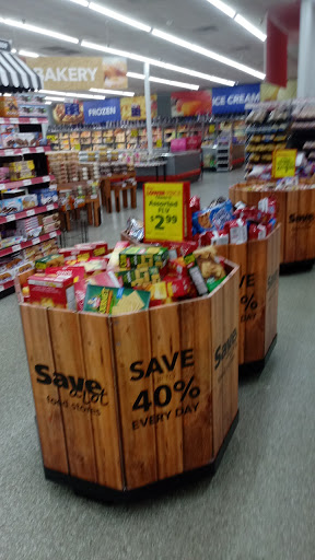 Grocery Store «Save-A-Lot», reviews and photos, 11 Hwy 630 E, Frostproof, FL 33843, USA