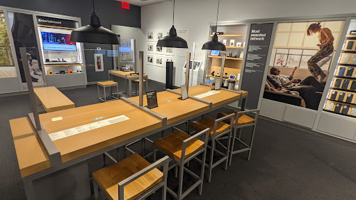 Cell Phone Store «Verizon», reviews and photos, 7000 Hadley Rd, South Plainfield, NJ 07080, USA