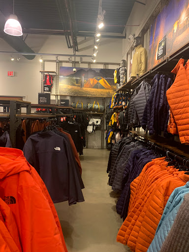 Clothing Store «The North Face Outlet», reviews and photos, 1155 Buck Creek Rd, Simpsonville, KY 40067, USA