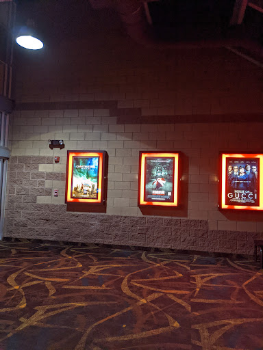 Movie Theater «Regal Cinemas Gilbert 14», reviews and photos, 1012 South Gilbert Road, Gilbert, AZ 85296, USA