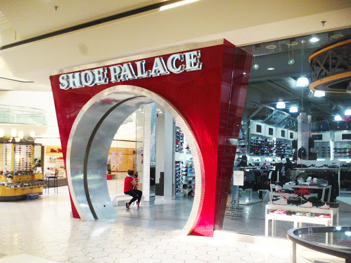 Shoe Palace, 2200 Hilltop Mall Rd B103, Richmond, CA 94806, USA, 