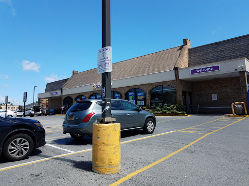 Grocery Store «Stop & Shop», reviews and photos, 420 White Plains Rd, Eastchester, NY 10709, USA