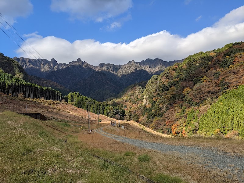 祖母山 尾平登山口