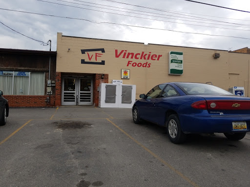 Grocery Store «Vinckier Foods», reviews and photos, 115 S Main St, Yale, MI 48097, USA