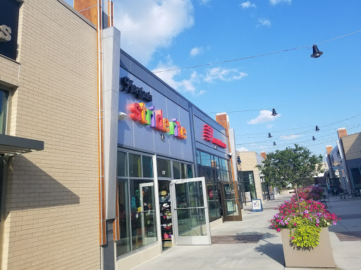 Shopping Mall «Hilldale Shopping Center», reviews and photos, 726 N Midvale Blvd, Madison, WI 53705, USA