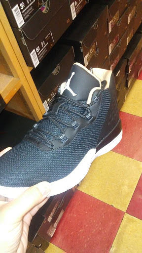 Shoe Store «WSS», reviews and photos, 6251 York Blvd, Highland Park, CA 90042, USA