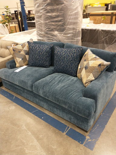 Outlet Store «Rooms To Go Outlet Furniture Store - Pearl River», reviews and photos, 63295 Old Military Rd, Pearl River, LA 70452, USA