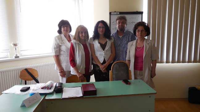 Lépéselöny Közhasznú Egyesület - Debreceni Foglalkoztatási Központ - Állatorvos