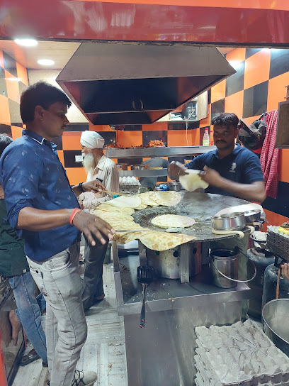 New Bangal Fast Food - Shastri Chowk, Guru Nanak Nagar Colony, Sigra, Varanasi, Uttar Pradesh 221002, India