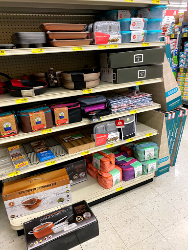 Grocery Store «Grocery Outlet Bargain Market», reviews and photos, 1936 MacDade Boulevard, Woodlyn, PA 19094, USA