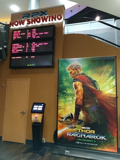 Movie Theater «Regal Cinemas Fenway 13 & RPX», reviews and photos, 201 Brookline Ave, Boston, MA 02215, USA