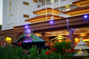 Suvarnabhumi Hotel image
