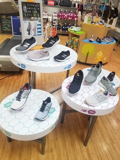 Running Store «Road Runner Sports», reviews and photos, 3756 Roswell Rd NE, Atlanta, GA 30342, USA