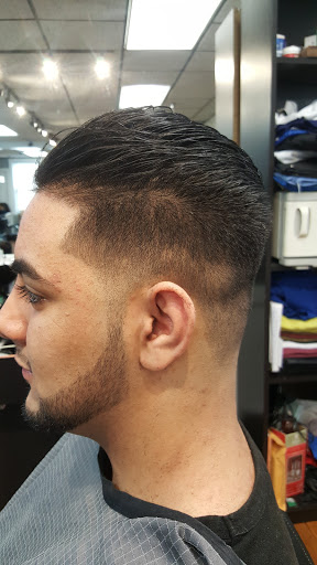 Barber Shop «Eduardo Barber Shop», reviews and photos, 57 Park Hill Ave, Yonkers, NY 10701, USA