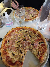 Pizza du Restaurant italien Pizzeria Sainte Marie à Sèvres - n°10