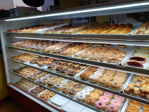 Donut Shop «King Donuts», reviews and photos, 608 Lyndon Ln, Louisville, KY 40222, USA