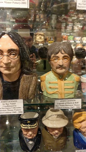 American Toby Jug Museum - photo 15