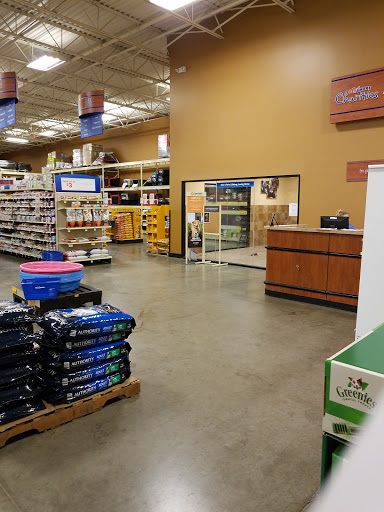 Pet Supply Store «PetSmart», reviews and photos, 1945 Pavilion Way, Lexington, KY 40509, USA