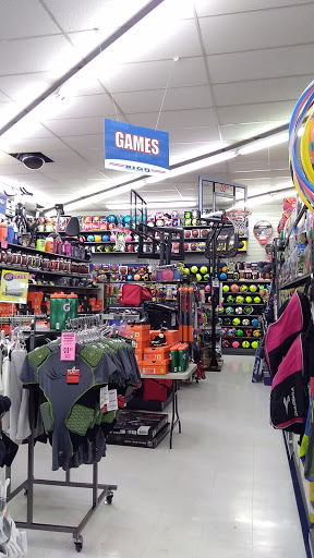 Sporting Goods Store «Big 5 Sporting Goods - Fresno», reviews and photos, 5488 N Blackstone Ave, Fresno, CA 93710, USA
