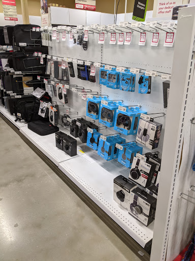 Office Supply Store «Office Depot», reviews and photos, 16000 NW 57th Ave, Miami Lakes, FL 33014, USA