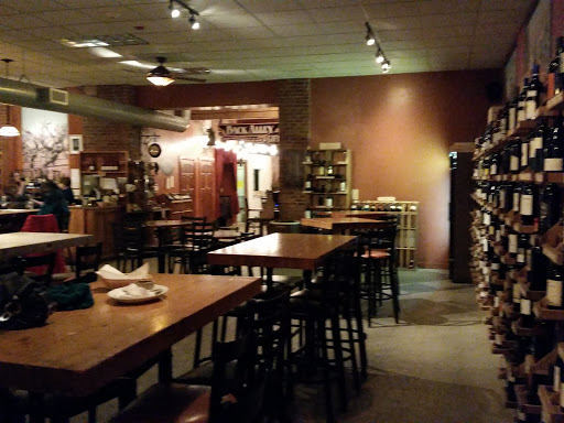Wine Bar «Wine Guyz», reviews and photos, 122 King St, La Crosse, WI 54601, USA