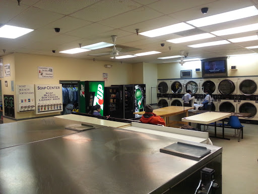 Dry Cleaner «Springfield Plaza Laundromat & Cleaners», reviews and photos, 7277 Commerce St, Springfield, VA 22150, USA