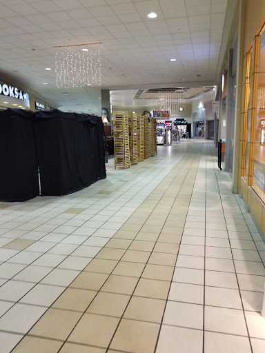 Shopping Mall «Muncie Mall», reviews and photos, 3501 N Granville Ave, Muncie, IN 47303, USA