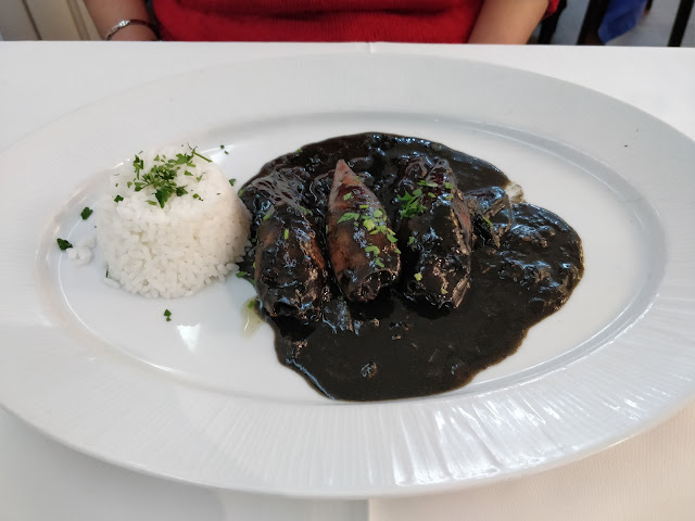 Restaurante Bajo Guía en Sevilla! by null
