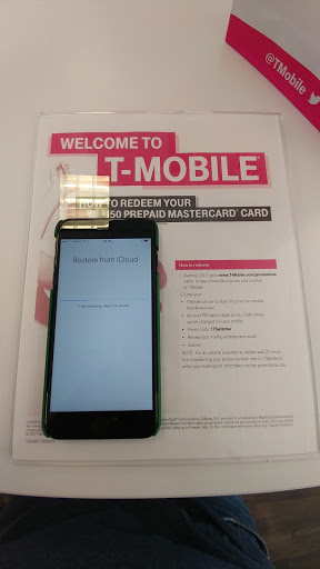 Cell Phone Store «T-Mobile», reviews and photos, 26428 Ford Rd, Dearborn Heights, MI 48127, USA