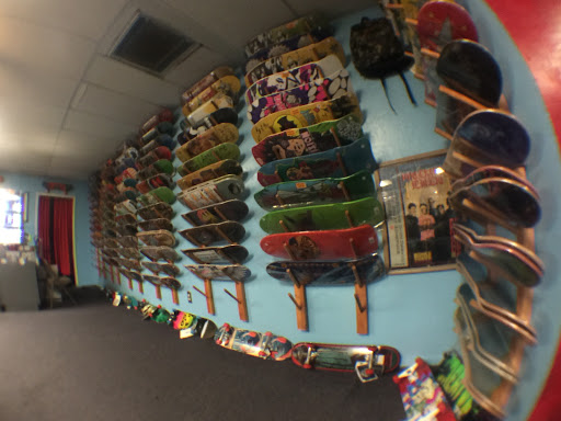 Skate Shop «Boulevard Skate Shop», reviews and photos, 3747 W Pacific Ave, Sacramento, CA 95820, USA