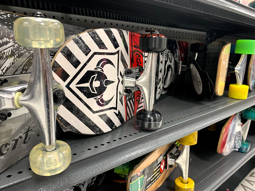 Sporting Goods Store «BIG 5 SPORTING GOODS», reviews and photos, 2421 W Rosecrans Ave, Gardena, CA 90249, USA