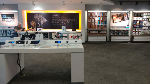 Cell Phone Store «AT&T», reviews and photos, 7858 E 96th St, Fishers, IN 46037, USA