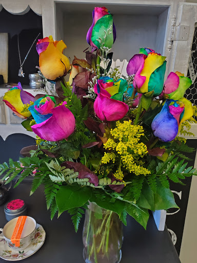 Florist «Up-Towne Flowers & Gift Shoppe», reviews and photos, 2145 W Dublin Granville Rd, Worthington, OH 43085, USA