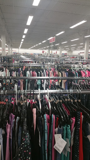 Clothing Store «Burlington Coat Factory», reviews and photos, 1965 N Pebble Creek Pkwy, Goodyear, AZ 85395, USA