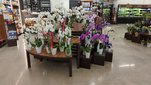 Grocery Store «Safeway», reviews and photos, 2131 N Frontage Rd W, Vail, CO 81657, USA