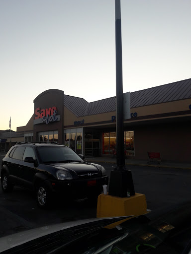 Shopping Mall «Folcroft Shopping Center», reviews and photos, 1800 Delmar Dr, Folcroft, PA 19032, USA