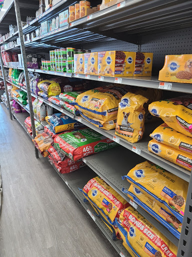 Pet Supply Store «Pet Supplies Plus», reviews and photos, 5348 Dixie Hwy, Waterford Twp, MI 48329, USA
